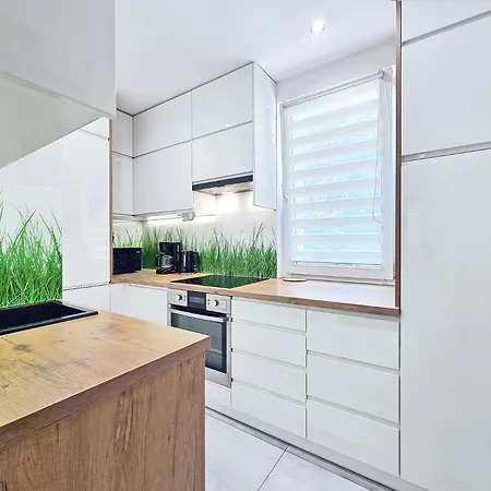 Classy - - Park Reagana Danzig